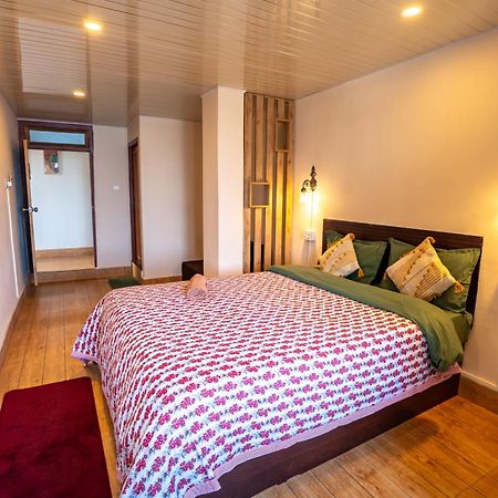 Monratino Himadrie -2 Mins Walk From Mall Road - All Rooms Have Kanchenjunga Mountain View Darjeeling  Exteriör bild