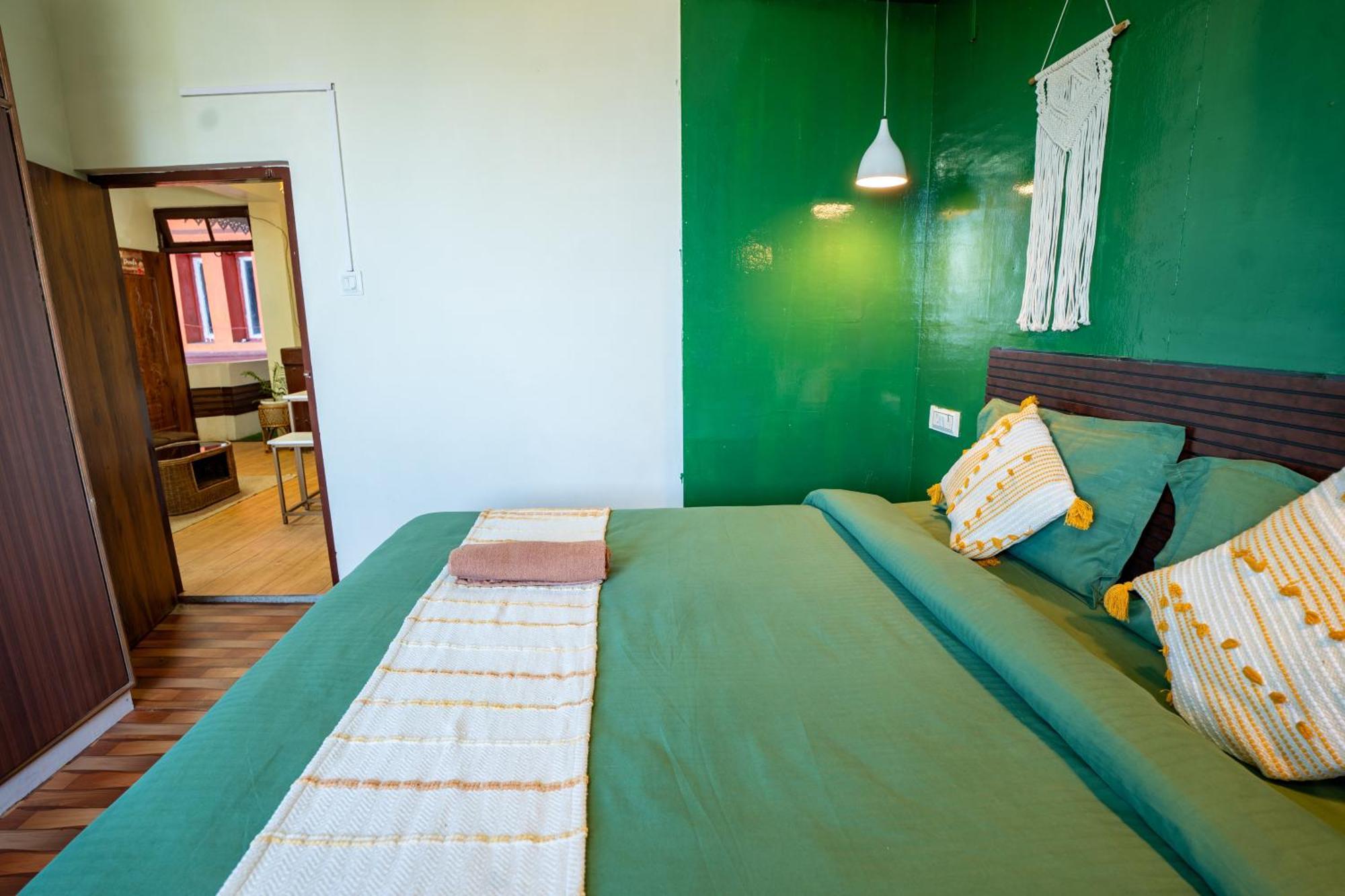 Monratino Himadrie -2 Mins Walk From Mall Road - All Rooms Have Kanchenjunga Mountain View Darjeeling  Exteriör bild