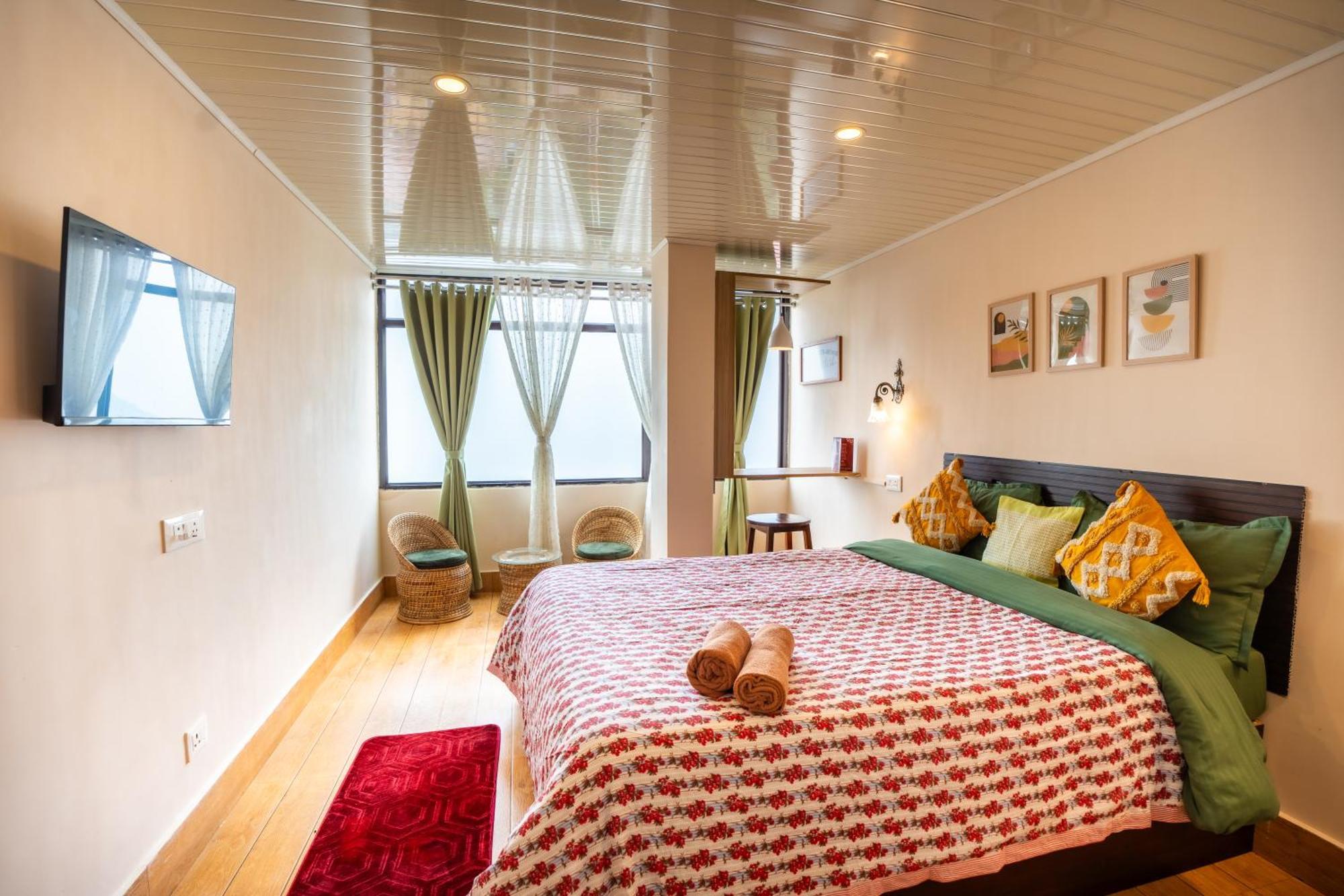 Monratino Himadrie -2 Mins Walk From Mall Road - All Rooms Have Kanchenjunga Mountain View Darjeeling  Exteriör bild