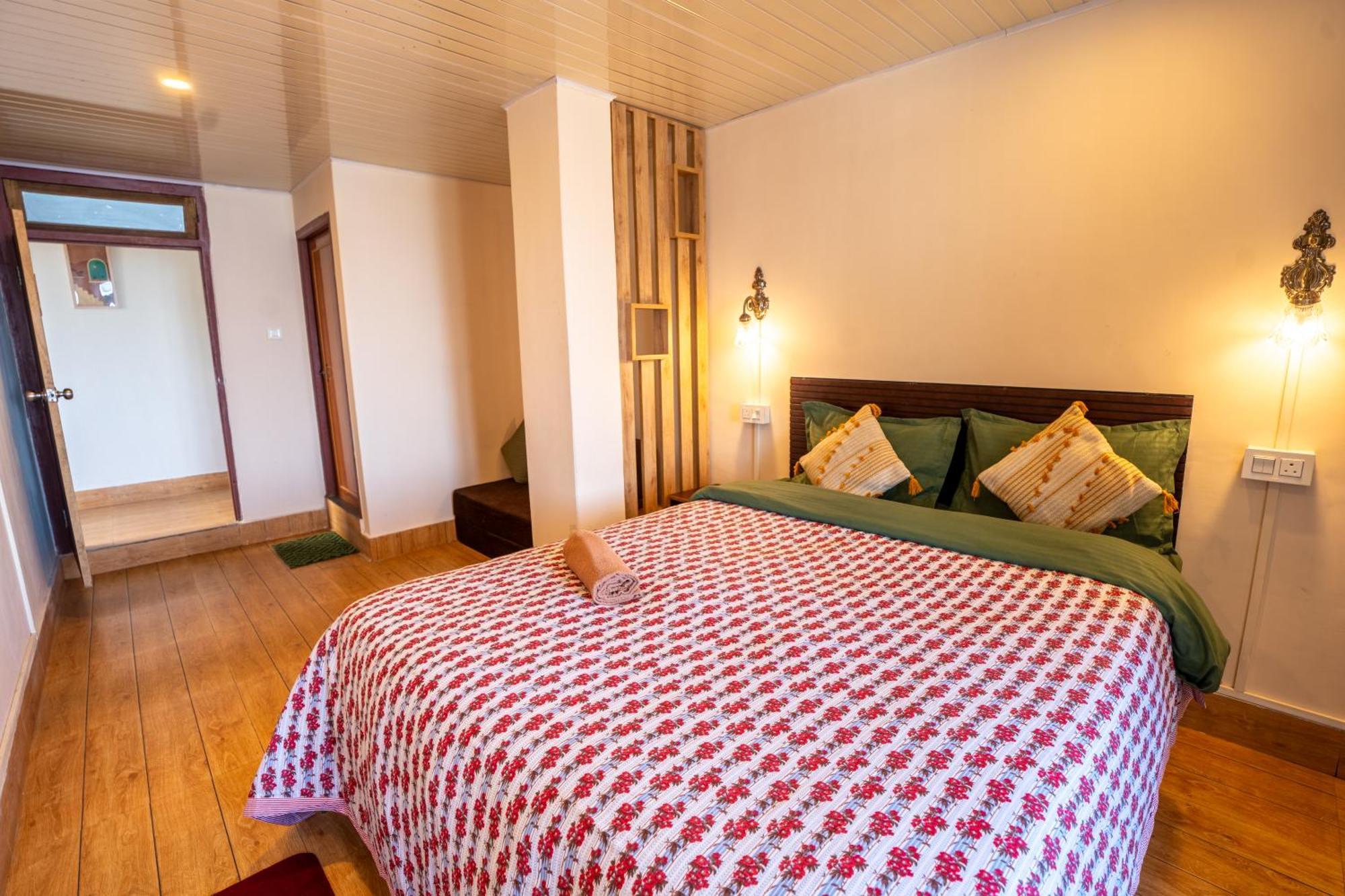 Monratino Himadrie -2 Mins Walk From Mall Road - All Rooms Have Kanchenjunga Mountain View Darjeeling  Exteriör bild