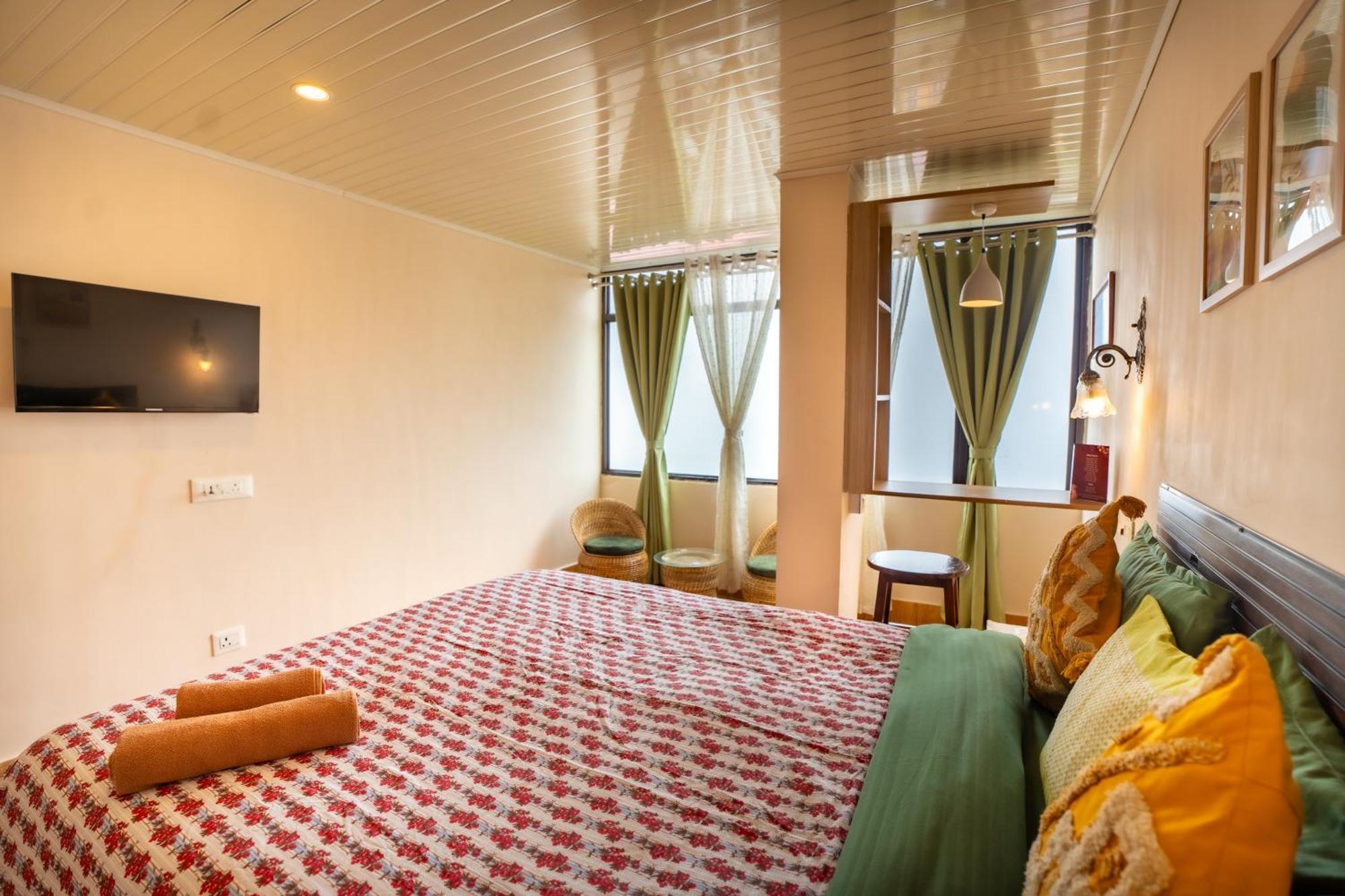 Monratino Himadrie -2 Mins Walk From Mall Road - All Rooms Have Kanchenjunga Mountain View Darjeeling  Exteriör bild