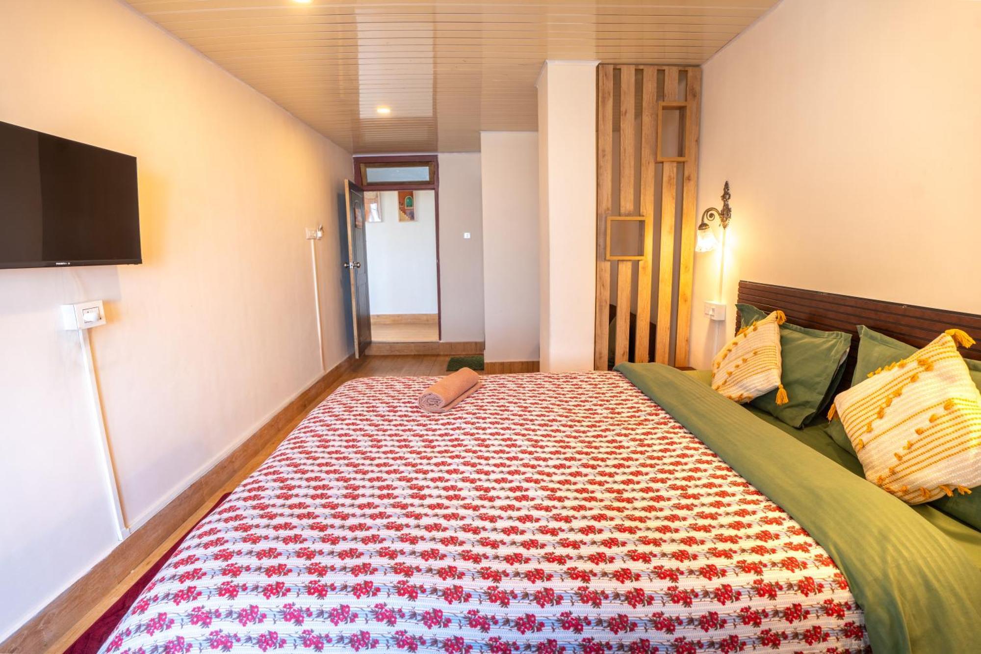 Monratino Himadrie -2 Mins Walk From Mall Road - All Rooms Have Kanchenjunga Mountain View Darjeeling  Exteriör bild